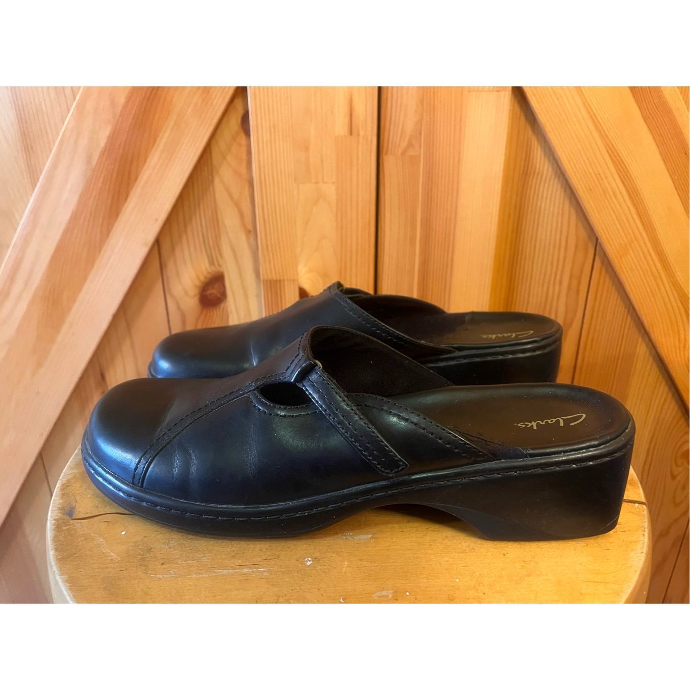 Clarks Womens Slip On Clogs Size 10m Black Leather Flat Mules Slides Shoes